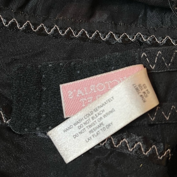 Black and Pink Victoria Secret Chemises with garter belt - Picture 7 of 8